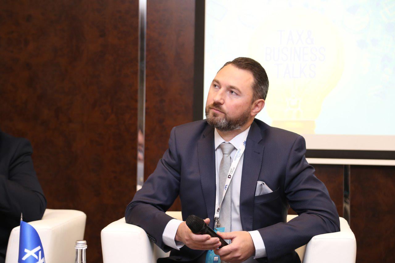 Олег Вдовичен виступив модератором на ІІІ Податковому форумі ААУ